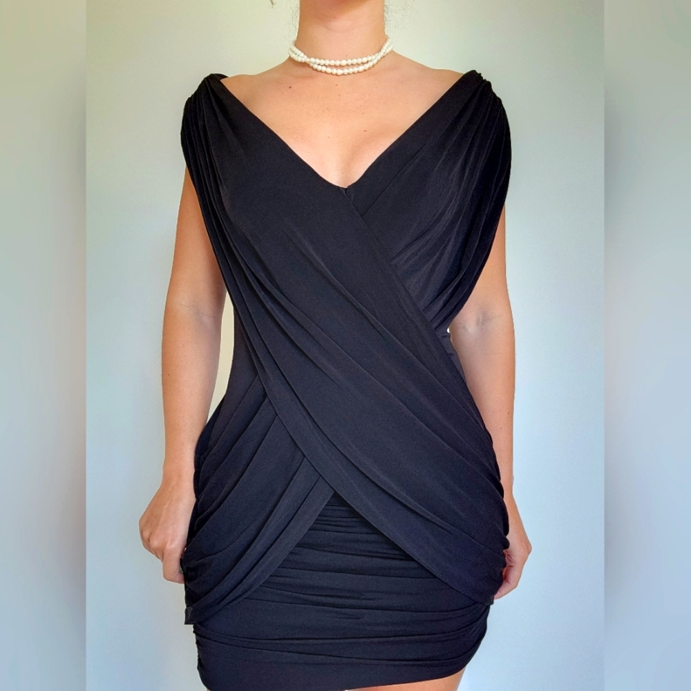 VINTAGE SMALL bcbgmaxazria black dress